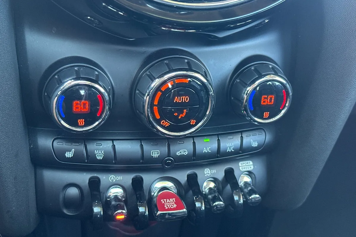 2019 MINI Hardtop 2 Door Cooper S thumbnail 20