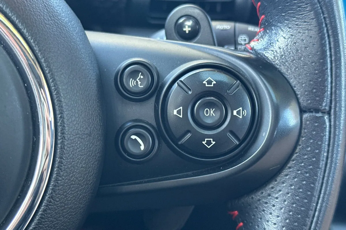 2019 MINI Hardtop 2 Door Cooper S thumbnail 25