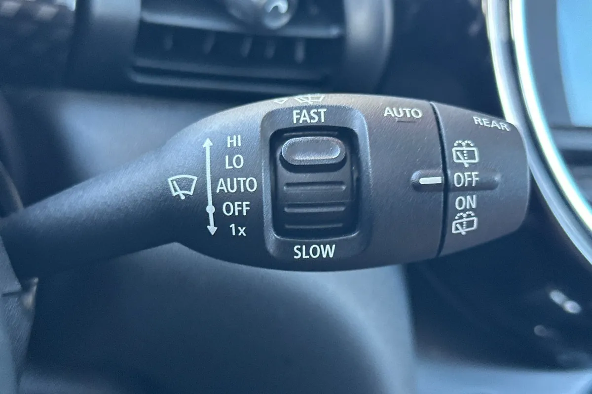 2019 MINI Hardtop 2 Door Cooper S thumbnail 27