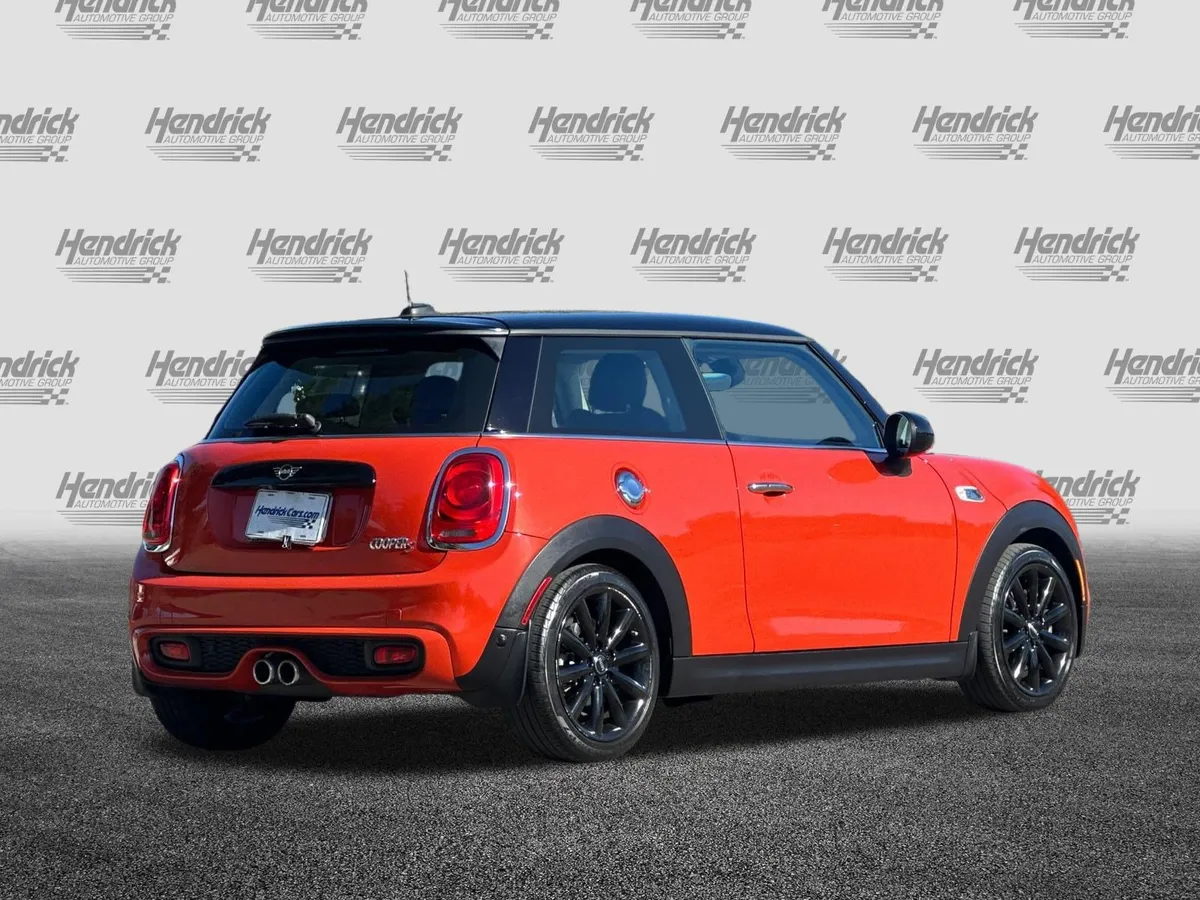 2019 MINI Hardtop 2 Door Cooper S thumbnail 4