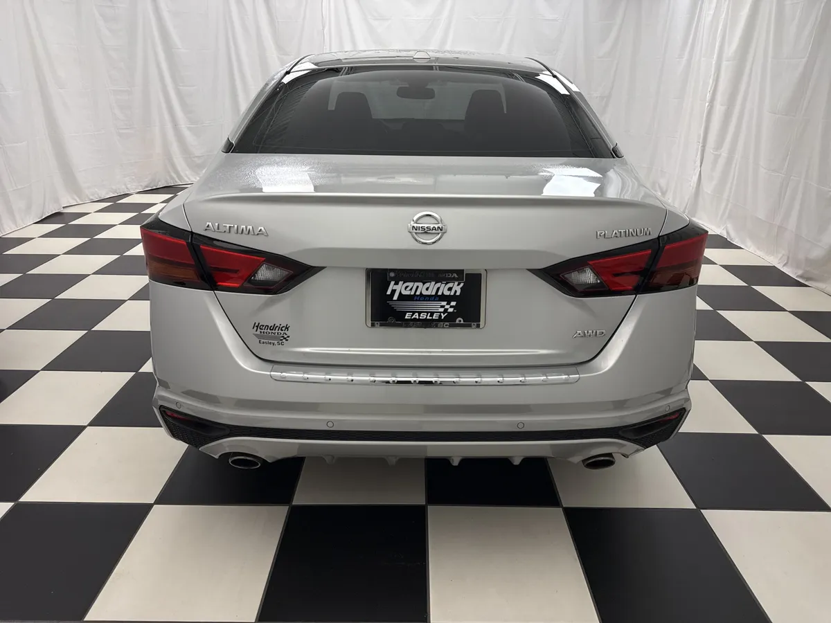 2019 Nissan Altima 2.5 Platinum thumbnail 11
