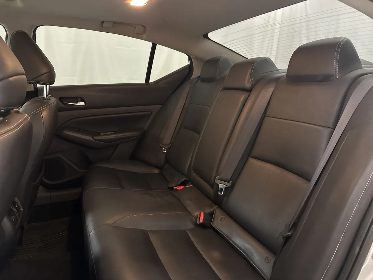2019 Nissan Altima 2.5 Platinum thumbnail 31