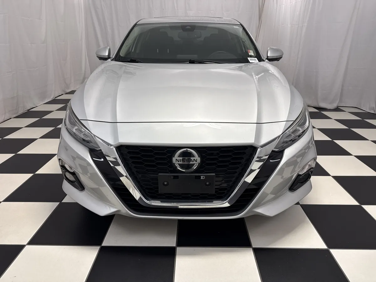 2019 Nissan Altima 2.5 Platinum thumbnail 5