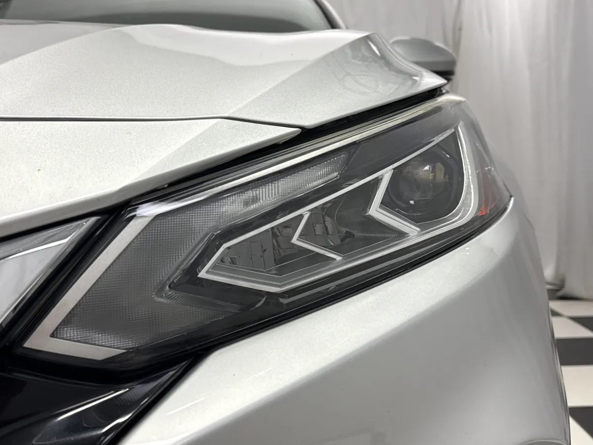 2019 Nissan Altima 2.5 Platinum thumbnail 6