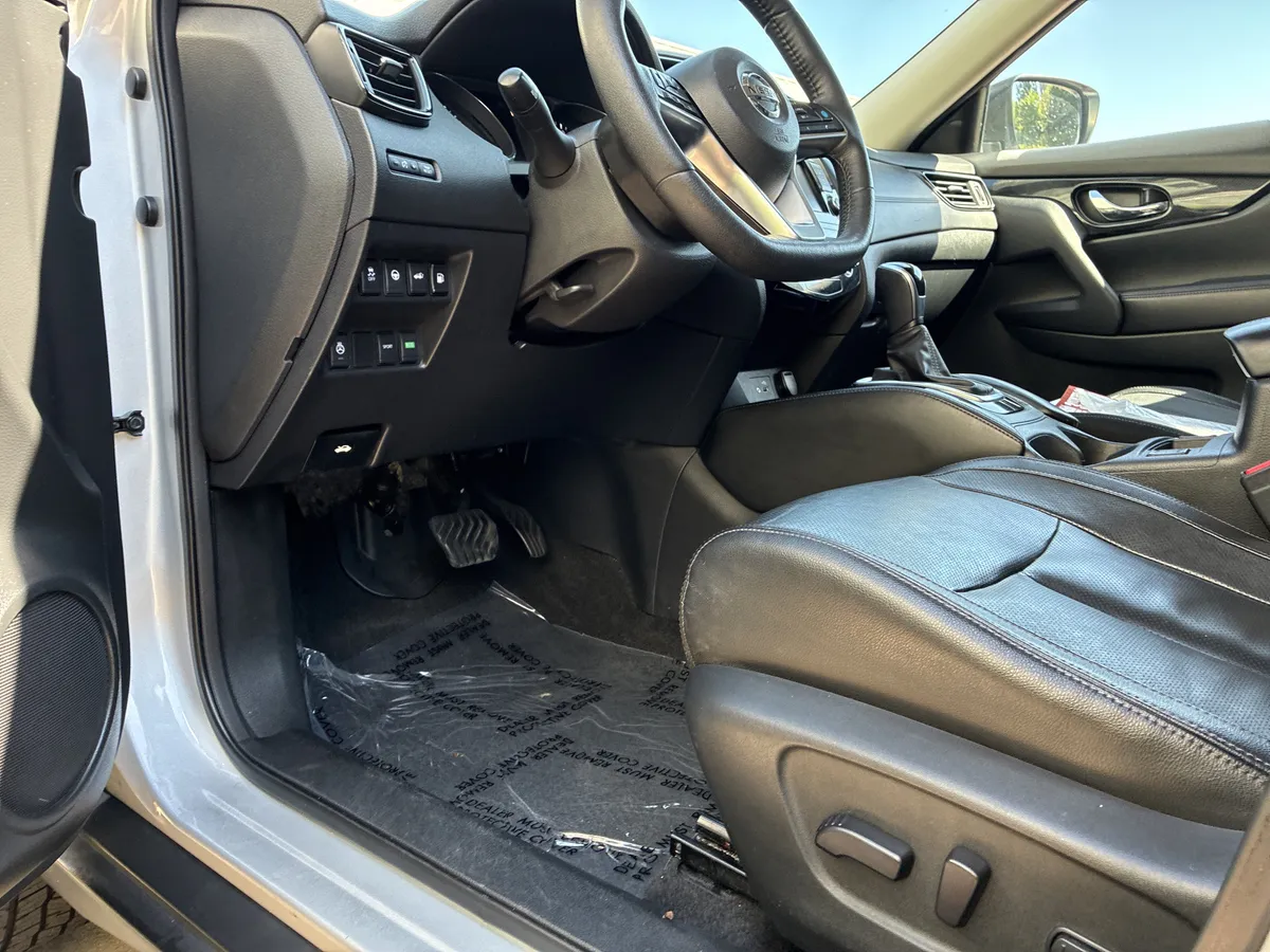 2019 Nissan Rogue SL thumbnail 12