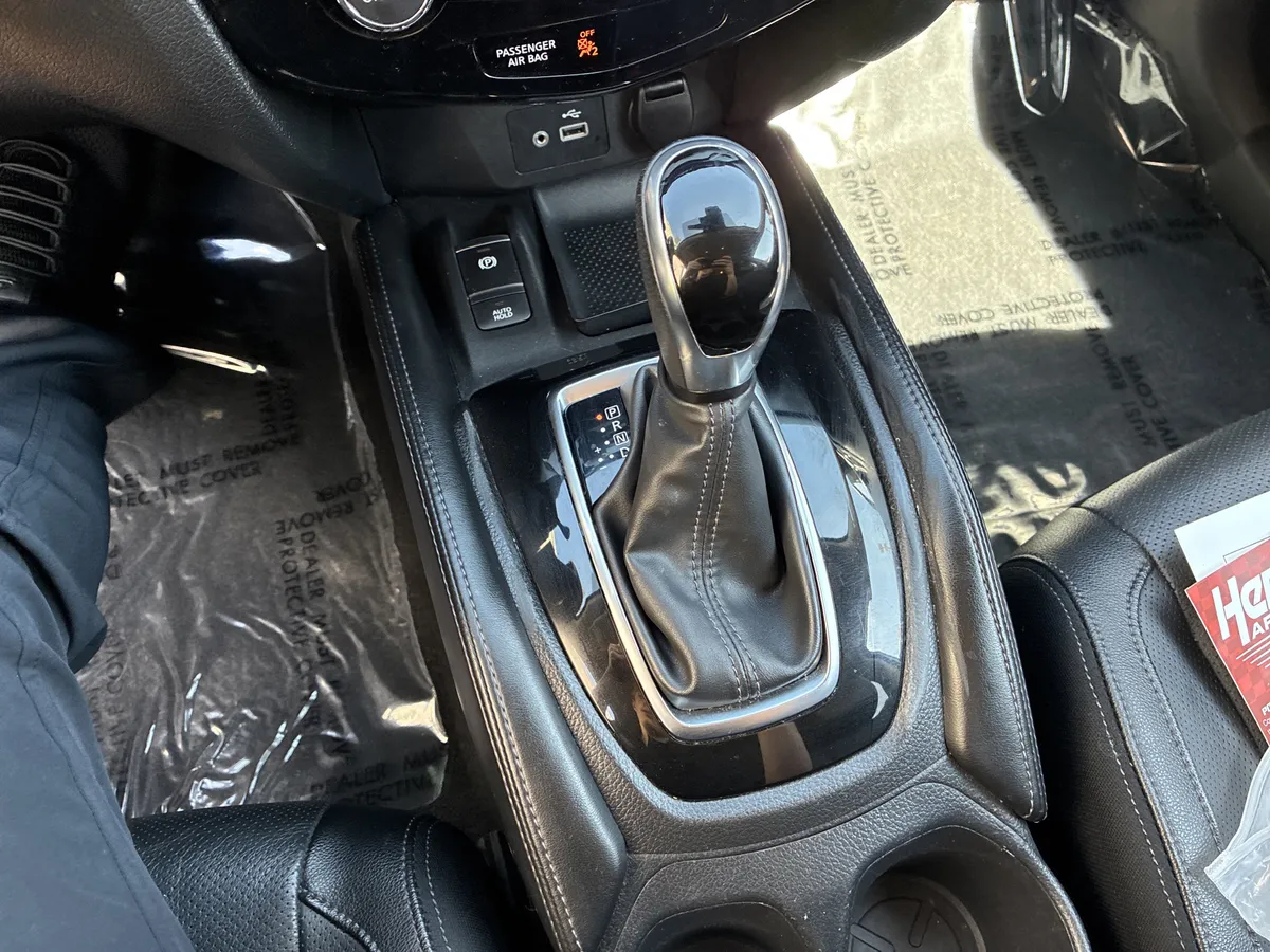 2019 Nissan Rogue SL thumbnail 25