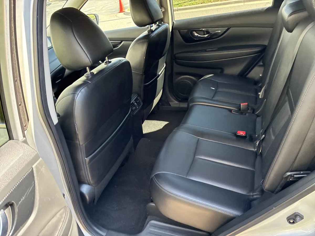 2019 Nissan Rogue SL thumbnail 28
