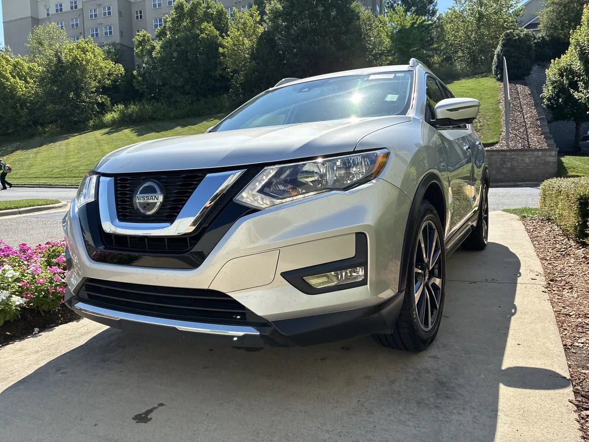 2019 Nissan Rogue SL thumbnail 9