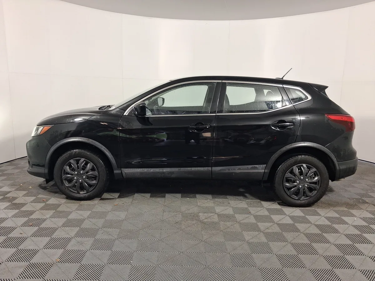 2019 Nissan Rogue Sport S thumbnail 6