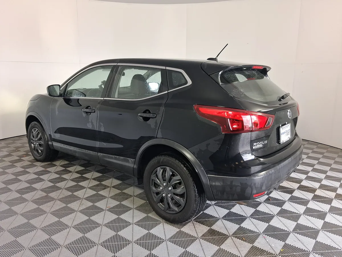 2019 Nissan Rogue Sport S thumbnail 7