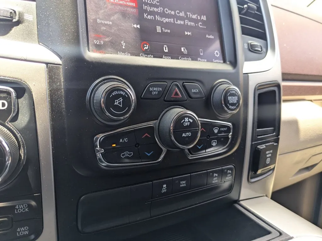 2019 Ram 1500 Classic Lone Star thumbnail 17