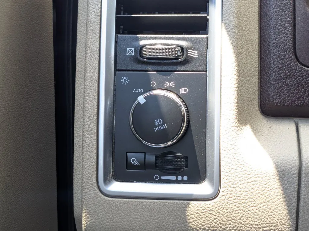 2019 Ram 1500 Classic Lone Star thumbnail 19