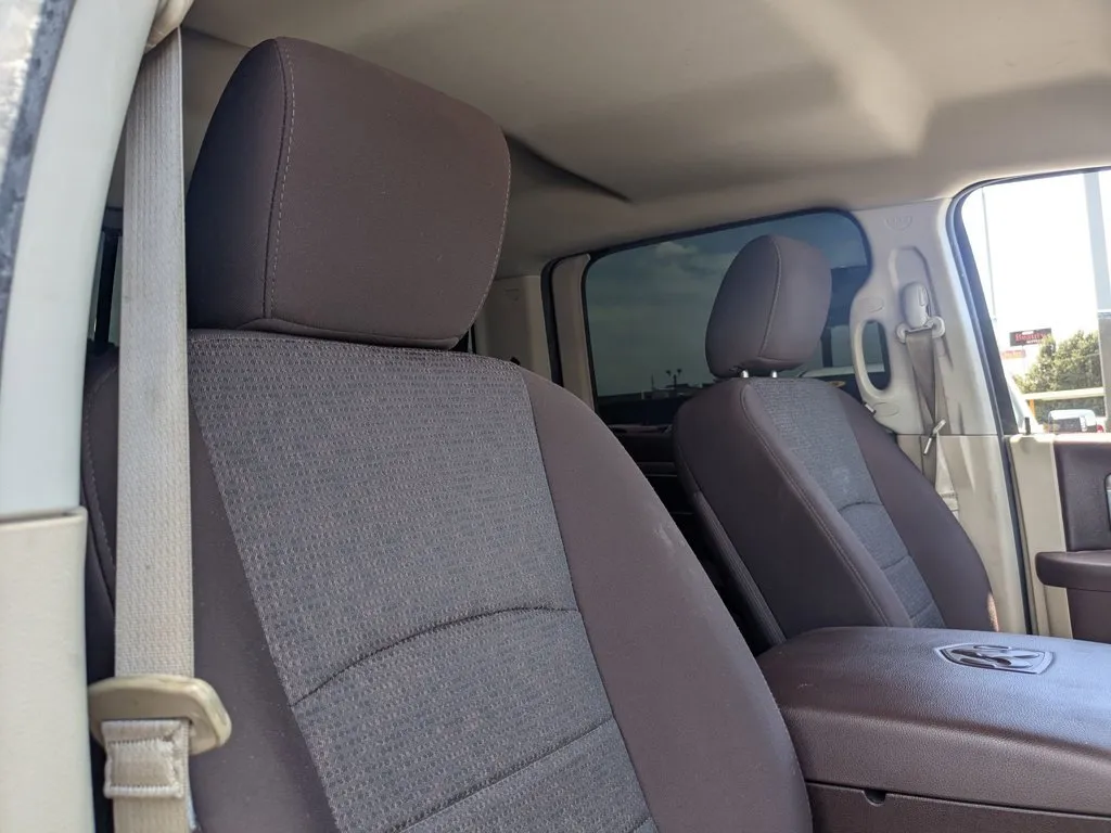 2019 Ram 1500 Classic Lone Star thumbnail 24