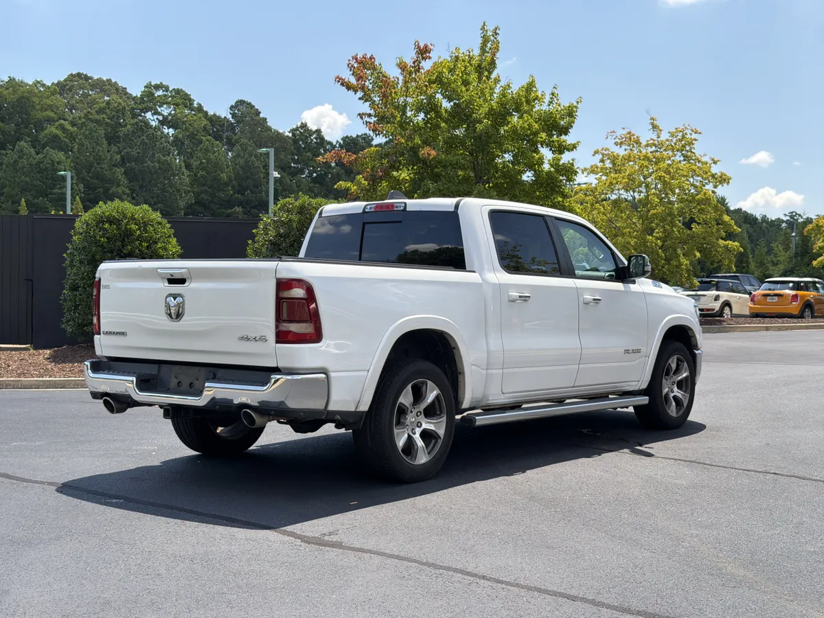 2019 Ram 1500 Laramie thumbnail 2