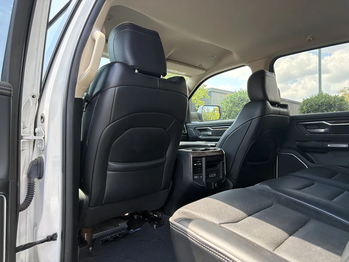 2019 Ram 1500 Laramie thumbnail 21