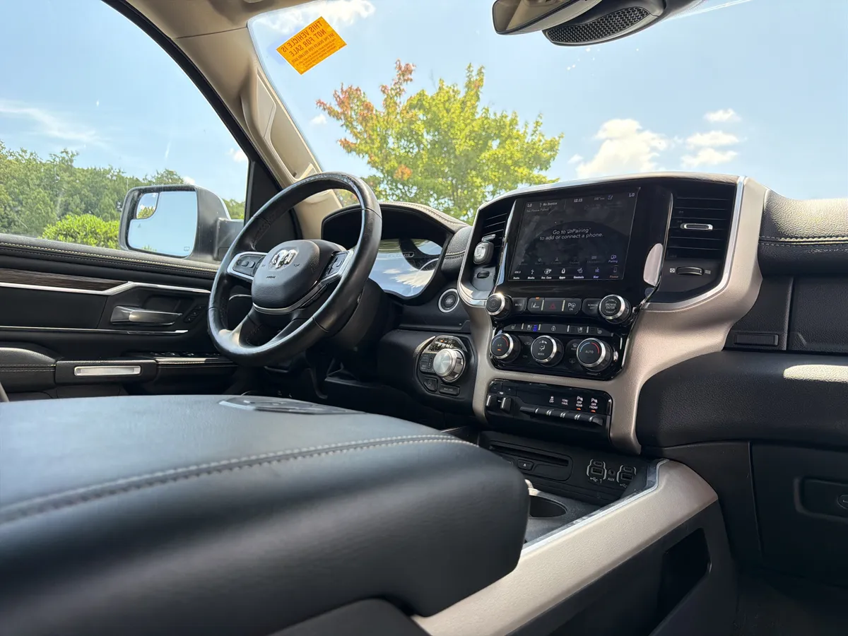 2019 Ram 1500 Laramie thumbnail 5