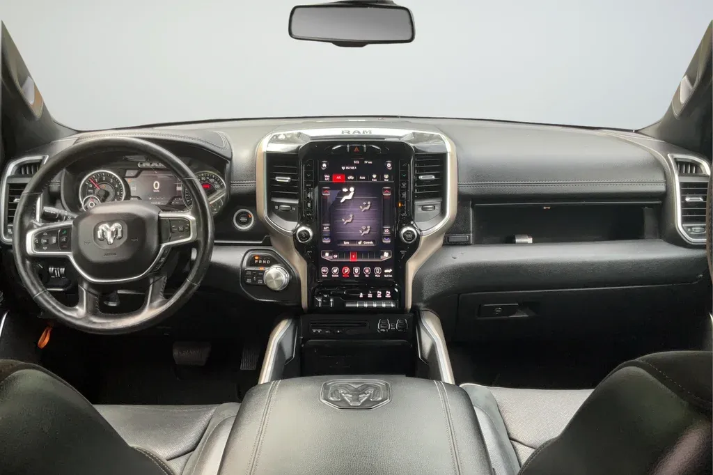 2019 Ram 1500 Laramie thumbnail 12