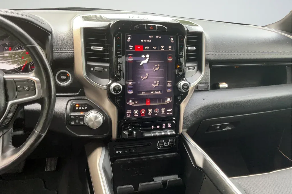 2019 Ram 1500 Laramie thumbnail 16