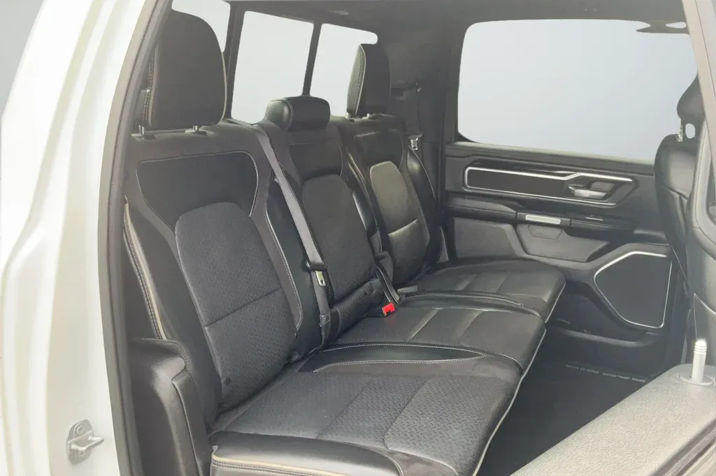 2019 Ram 1500 Laramie thumbnail 21