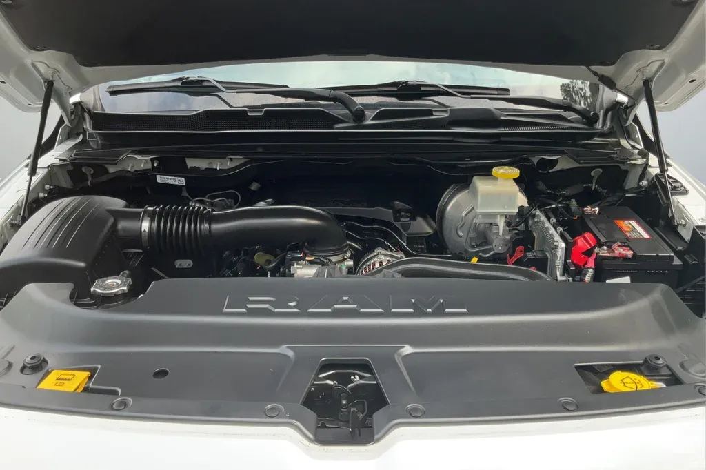 2019 Ram 1500 Laramie thumbnail 23