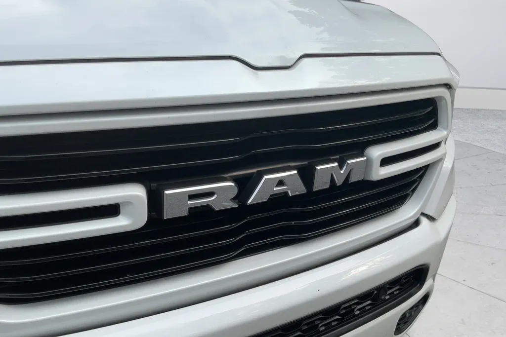 2019 Ram 1500 Laramie thumbnail 31