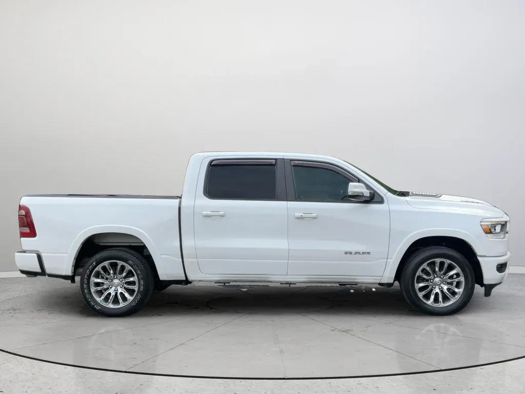 2019 Ram 1500 Laramie thumbnail 6