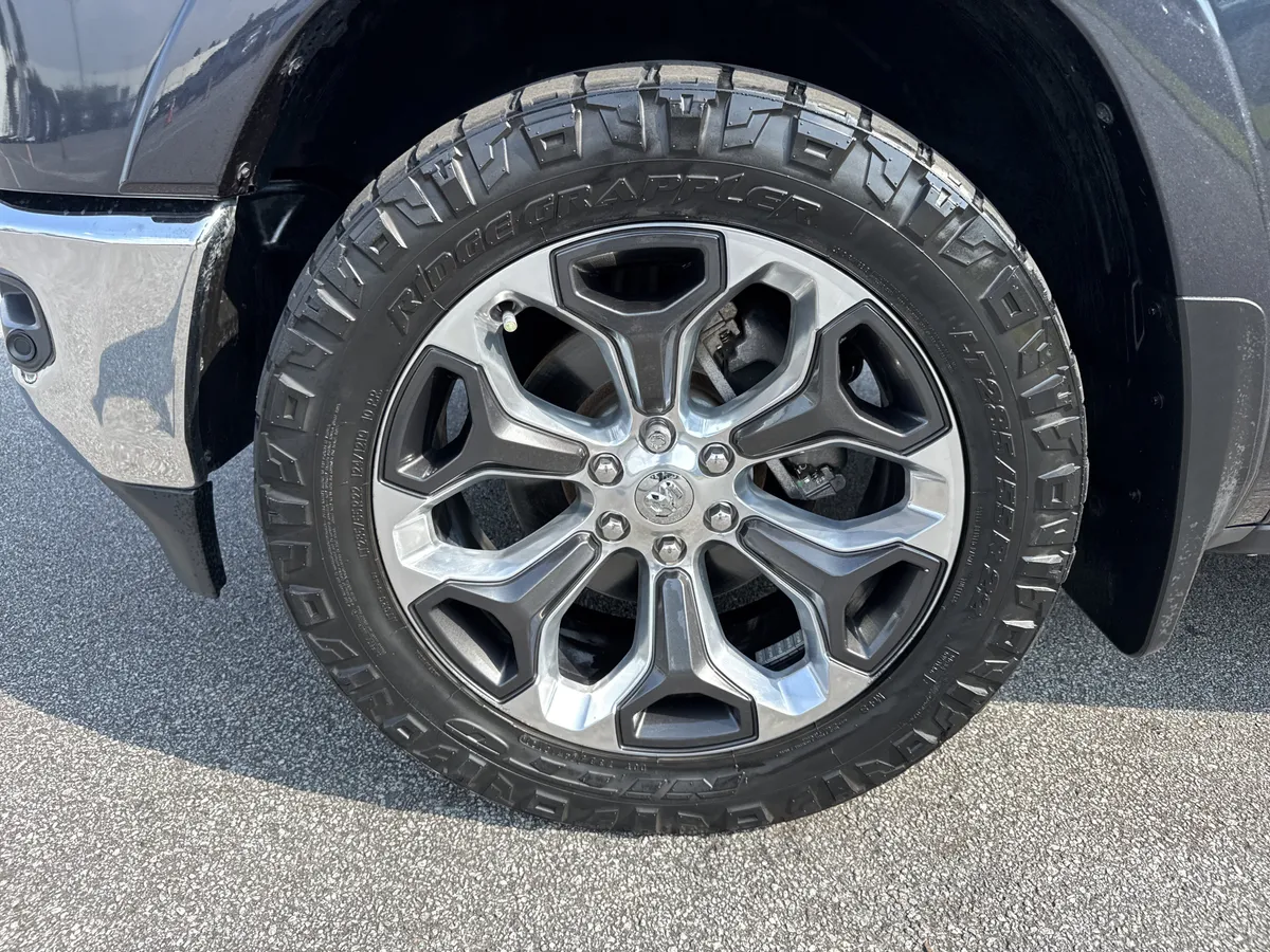2019 Ram 1500 Limited thumbnail 11