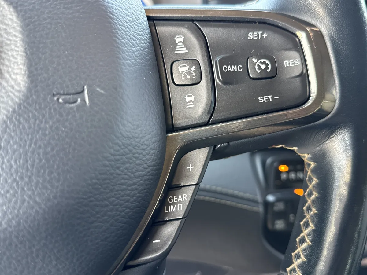 2019 Ram 1500 Limited thumbnail 19