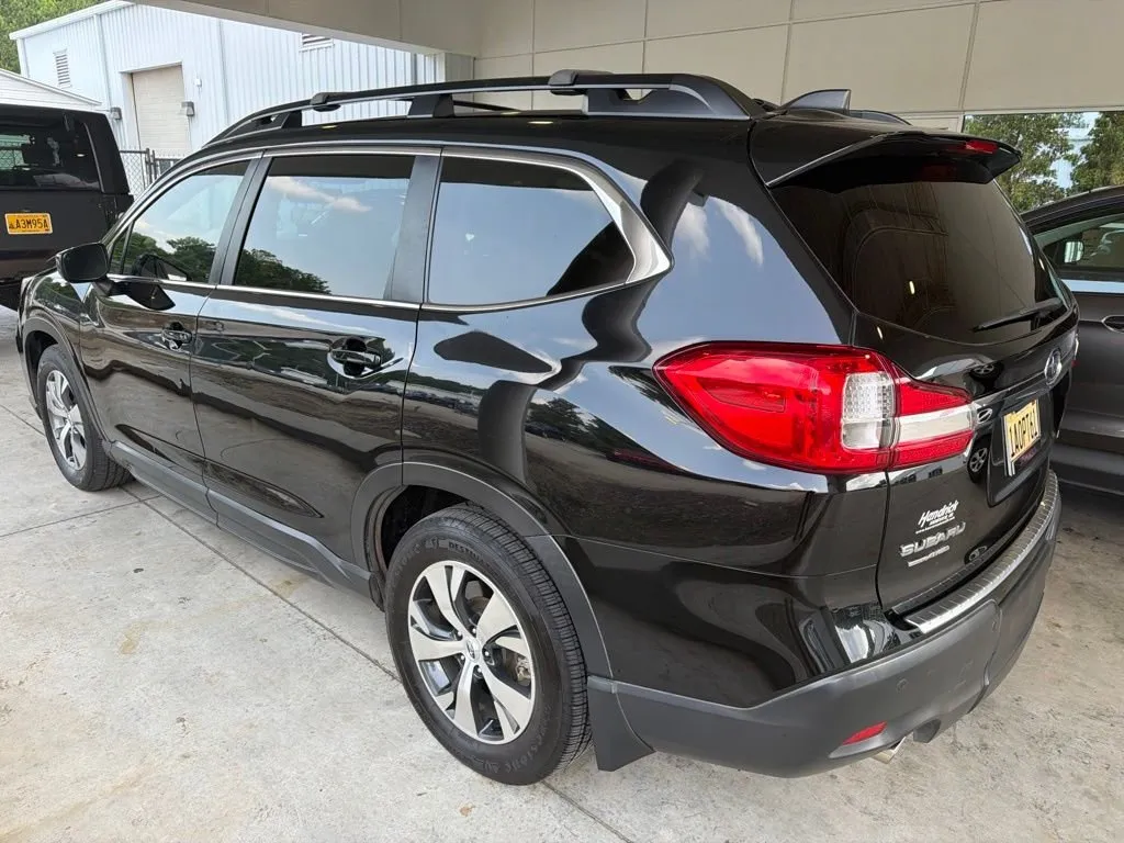 2019 Subaru Ascent Premium thumbnail 2
