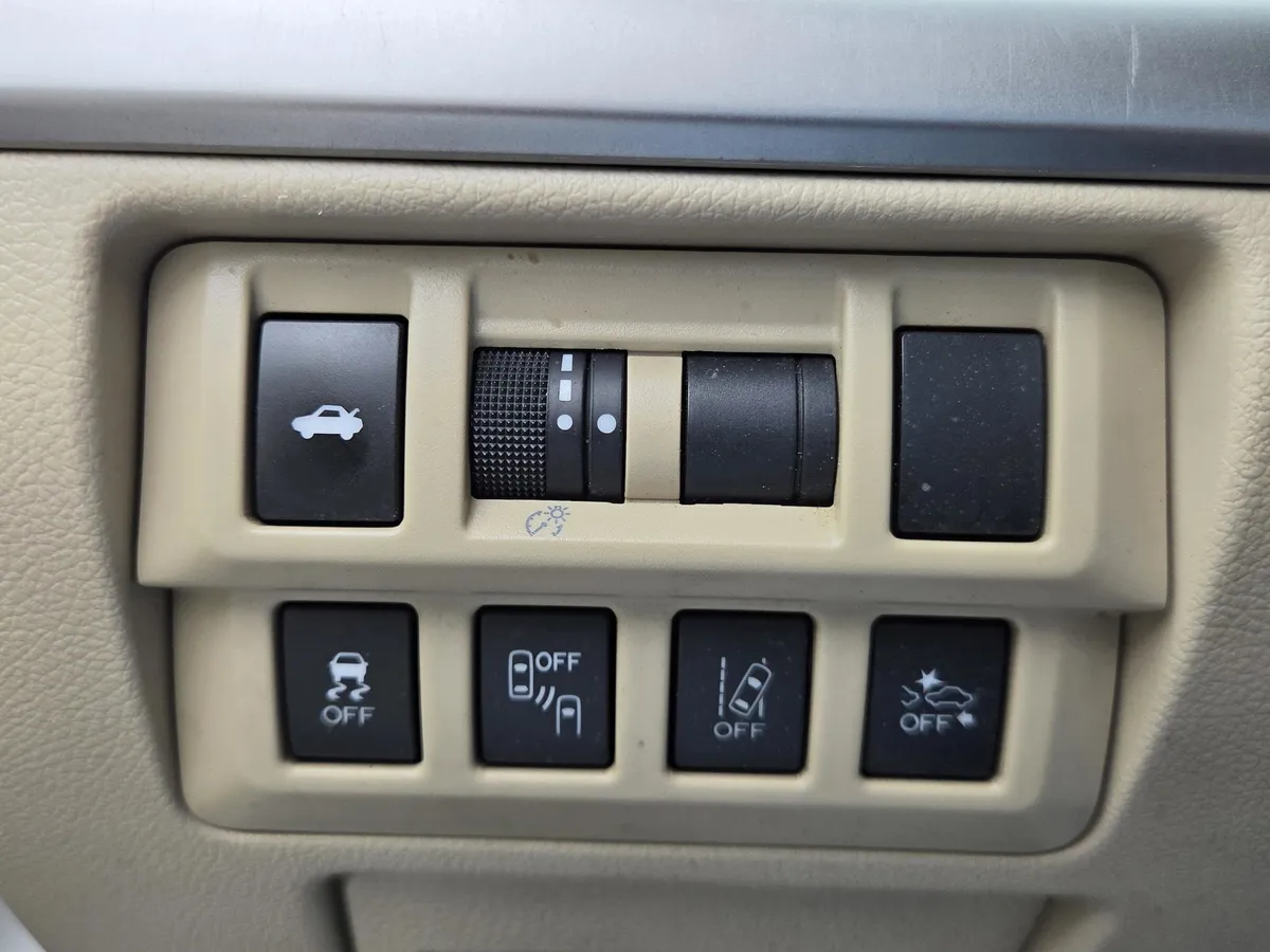 2019 Subaru Legacy Premium thumbnail 12