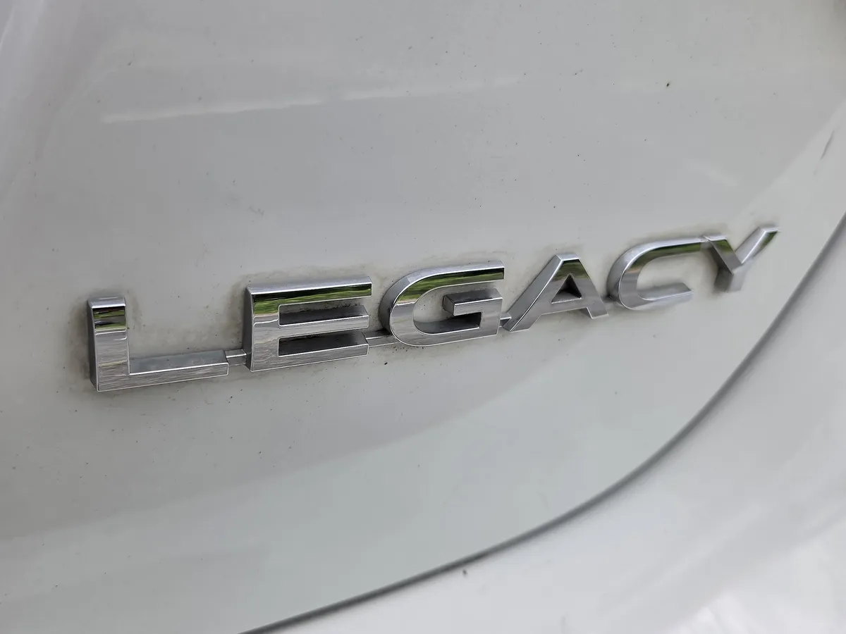 2019 Subaru Legacy Premium thumbnail 32
