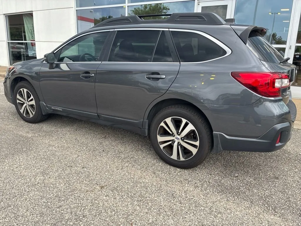 2019 Subaru Outback 2.5i thumbnail 2