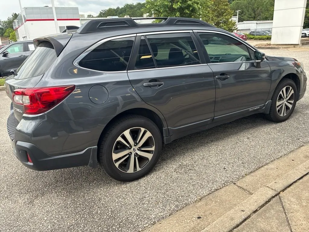 2019 Subaru Outback 2.5i thumbnail 3