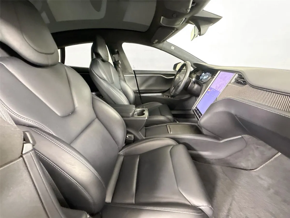 2019 Tesla Model S Performance thumbnail 36