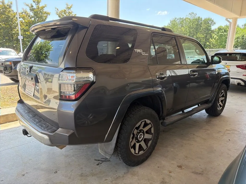 2019 Toyota 4Runner thumbnail 3