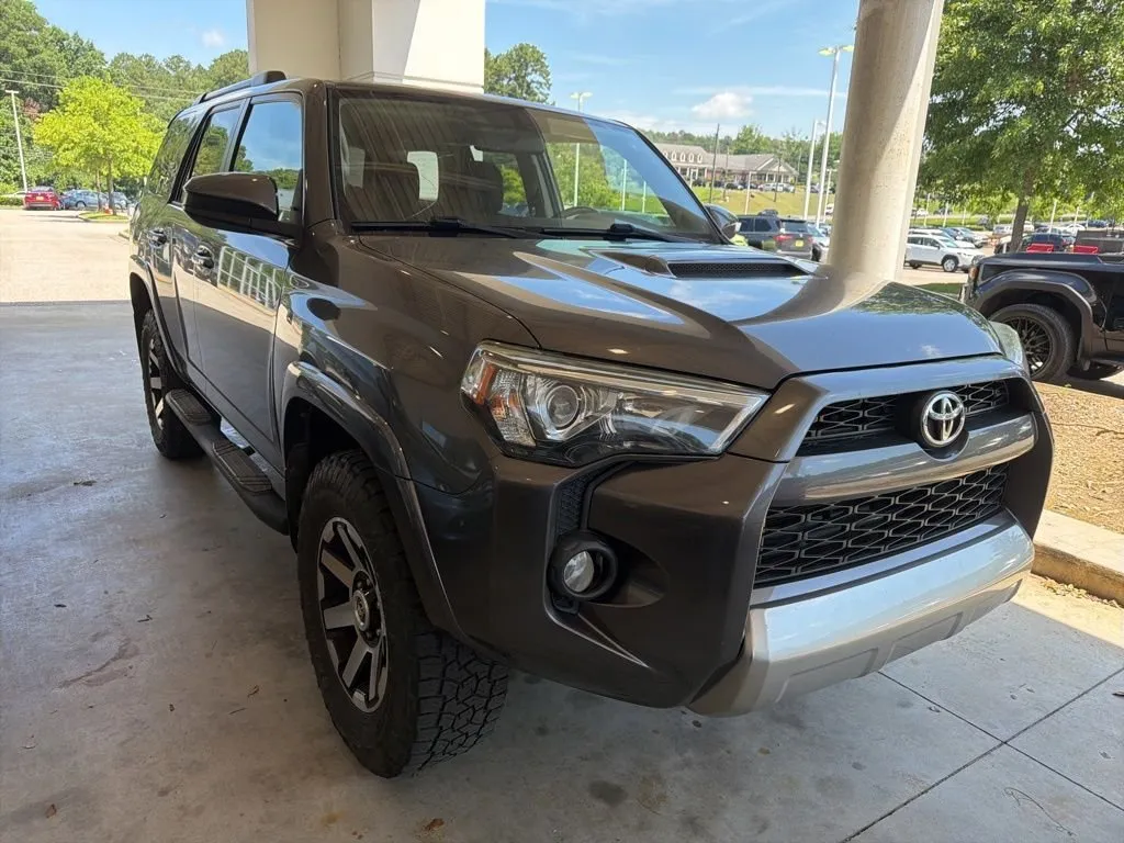 2019 Toyota 4Runner thumbnail 4