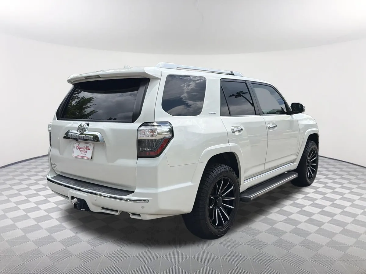 2019 Toyota 4Runner Limited thumbnail 16