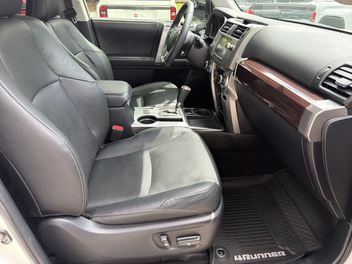 2019 Toyota 4Runner Limited thumbnail 22