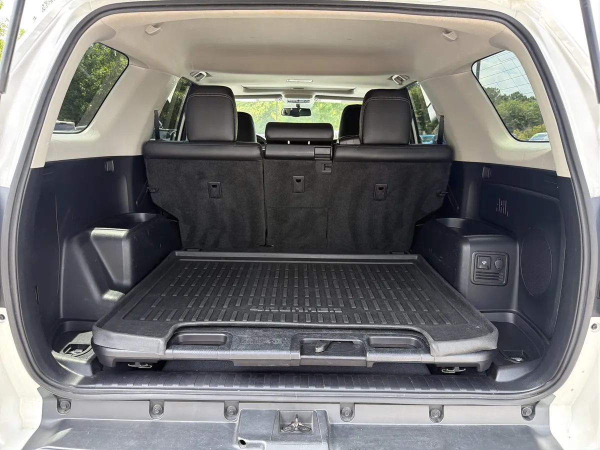 2019 Toyota 4Runner Limited thumbnail 27