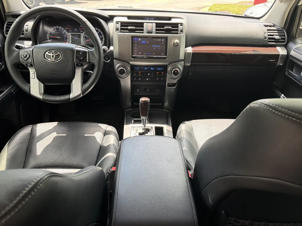 2019 Toyota 4Runner Limited thumbnail 4