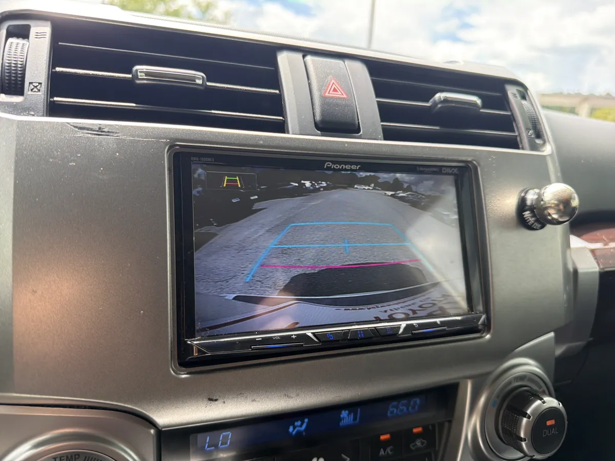2019 Toyota 4Runner Limited thumbnail 6