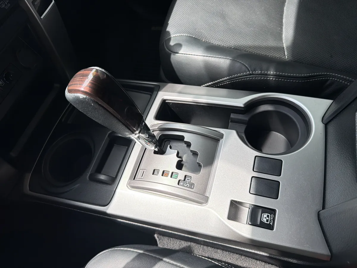 2019 Toyota 4Runner Limited thumbnail 8
