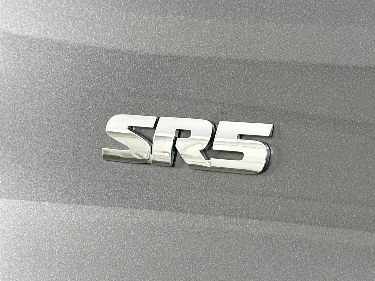 2019 Toyota 4Runner SR5 thumbnail 13
