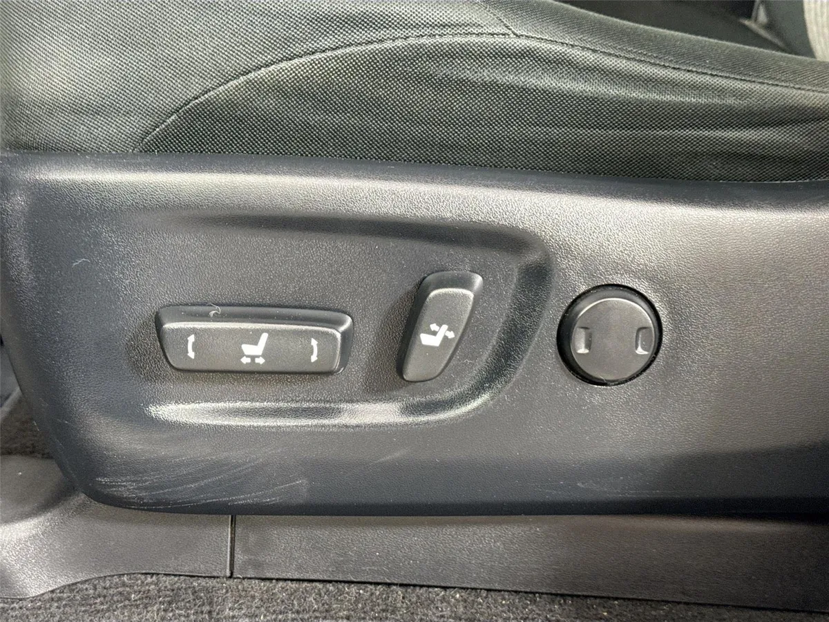 2019 Toyota 4Runner SR5 thumbnail 27