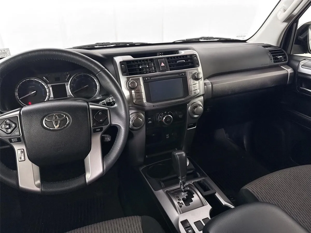 2019 Toyota 4Runner SR5 thumbnail 30