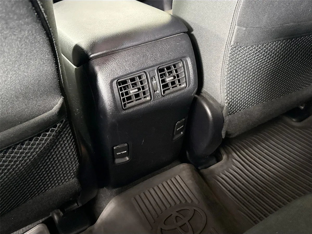 2019 Toyota 4Runner SR5 thumbnail 33