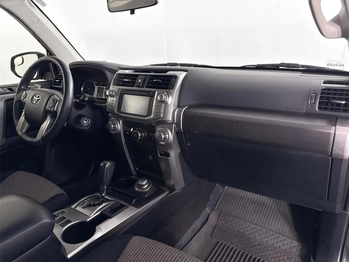 2019 Toyota 4Runner SR5 thumbnail 41