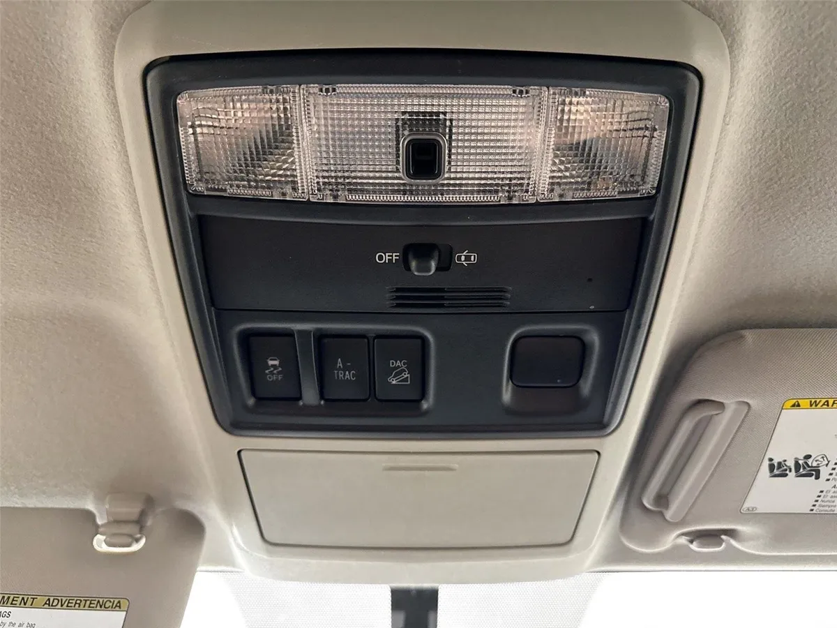 2019 Toyota 4Runner SR5 thumbnail 6