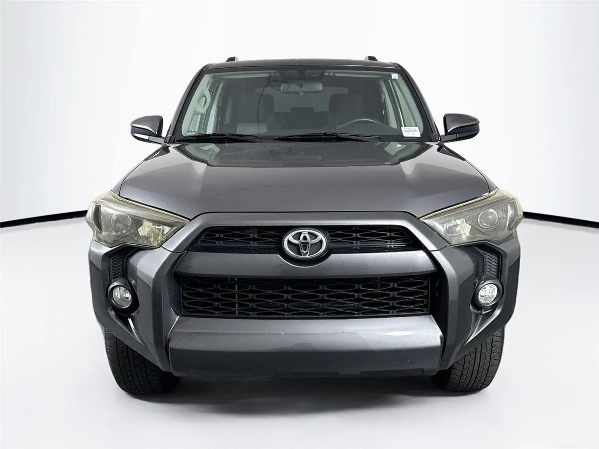 2019 Toyota 4Runner SR5 thumbnail 7
