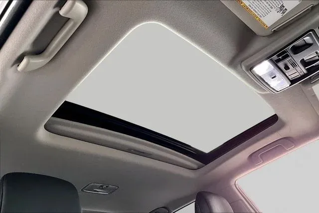 2019 Toyota 4Runner SR5 Premium thumbnail 25